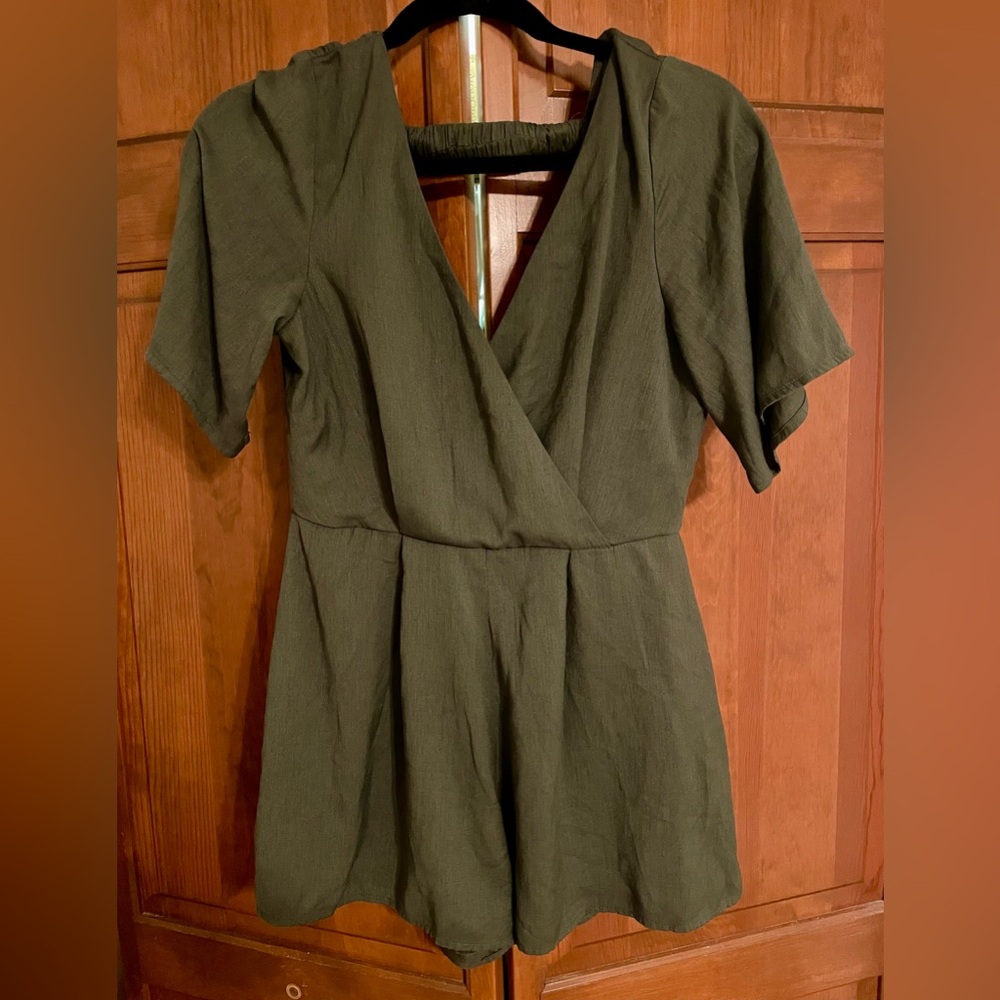 Francesca’s green romper